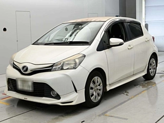 Toyota Vitz 2015