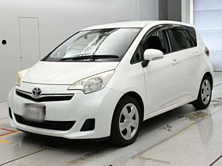 Toyota Ractis 2013