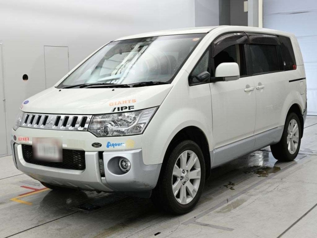Mitsubishi Delica