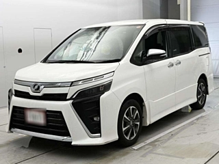 Toyota Voxy 2019