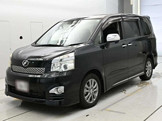 Toyota Voxy 2013
