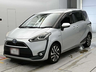 Toyota Sienta 2015