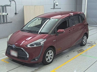 Toyota Sienta 2018