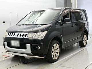 Mitsubishi Delica 2012