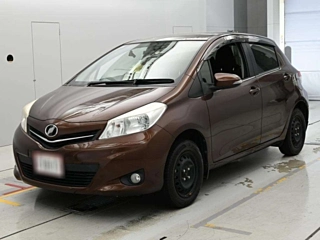 Toyota Vitz 2013