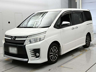 Toyota Voxy 2015
