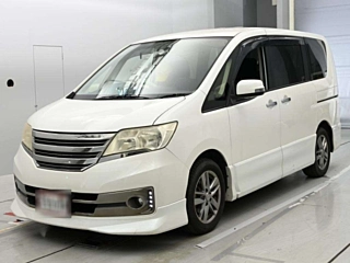 Nissan Serena 2014