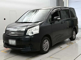 Toyota Noah 2013