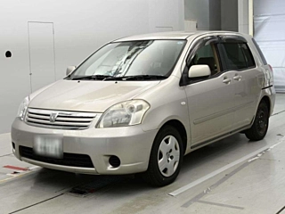 Toyota Raum 2006