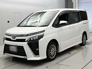 Toyota Voxy 2021