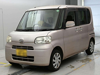 Daihatsu Tanto 2011