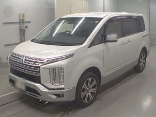 MITSUBISHI DELICA D5