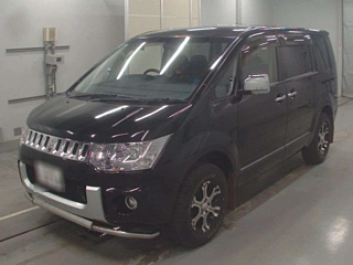 MITSUBISHI DELICA D5