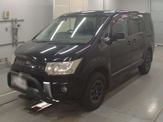 MITSUBISHI DELICA D5