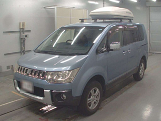 MITSUBISHI DELICA D5