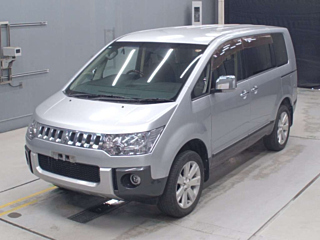 MITSUBISHI DELICA D5