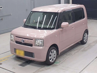 TOYOTA PIXIS SPACE