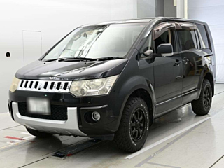 MITSUBISHI DELICA D5