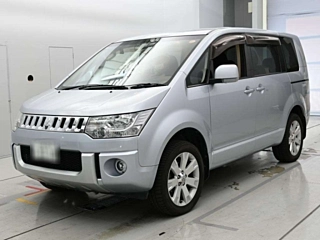 MITSUBISHI DELICA D5