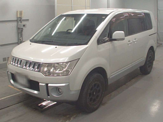 MITSUBISHI DELICA D5