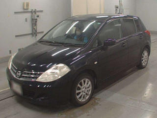 NISSAN TIIDA