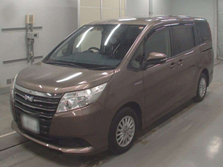 TOYOTA NOAH