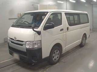 TOYOTA HIACE VAN