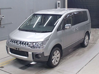 MITSUBISHI DELICA D5