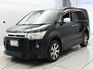 MITSUBISHI DELICA D5