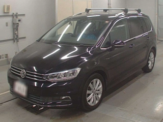 VOLKSWAGEN GOLF TOURAN