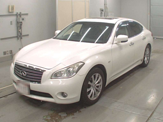 NISSAN FUGA