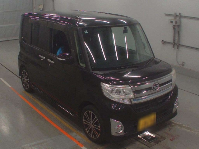 DAIHATSU TANTO 2014