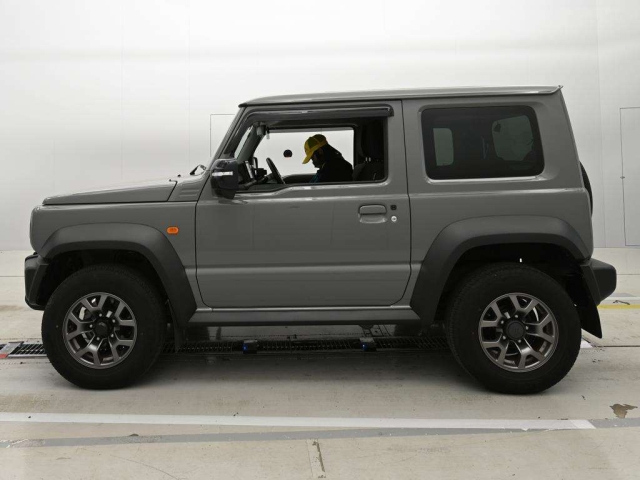 SUZUKI JIMNY SIERRA 2023