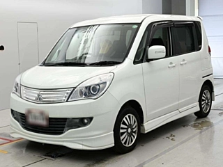 MITSUBISHI DELICA D2