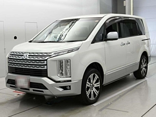 MITSUBISHI DELICA D5