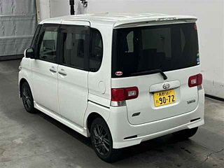 DAIHATSU TANTO 2013