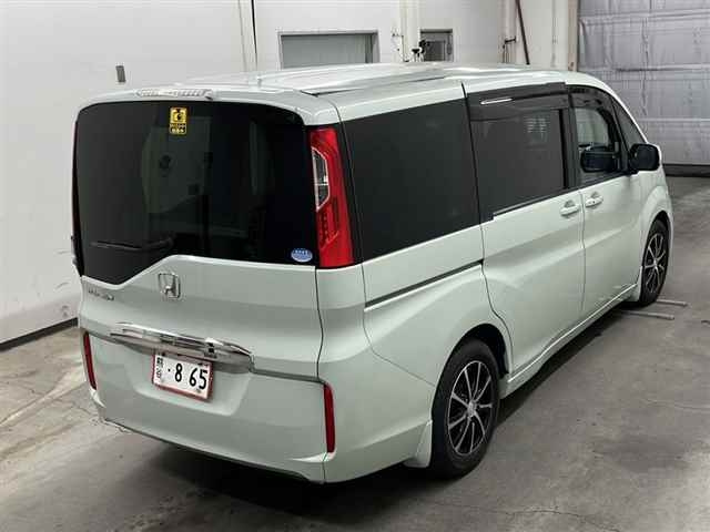 HONDA STEP WAGON 2016
