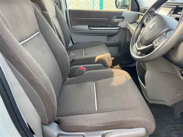 HONDA STEP WAGON 2016