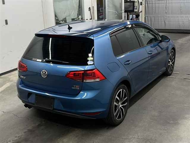 VOLKSWAGEN GOLF 2014