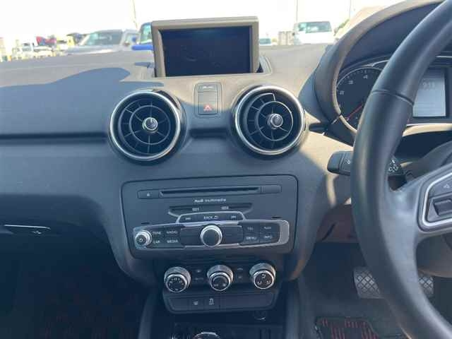 AUDI A1 2011
