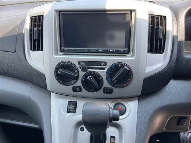 NISSAN NV200 2022