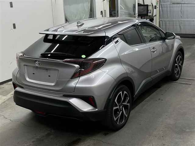 TOYOTA C-HR 2017