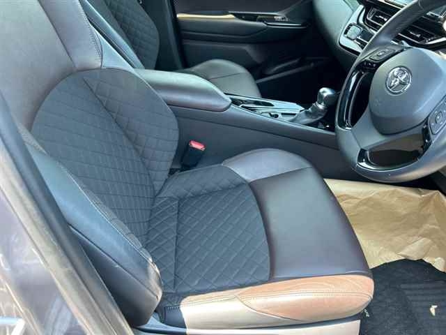 TOYOTA C-HR 2017