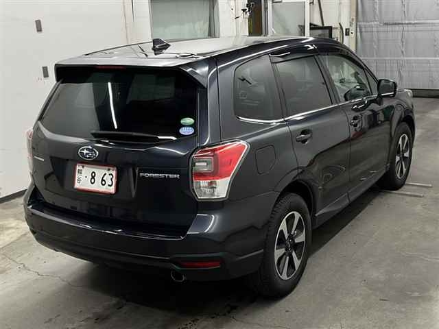 SUBARU FORESTER 2017