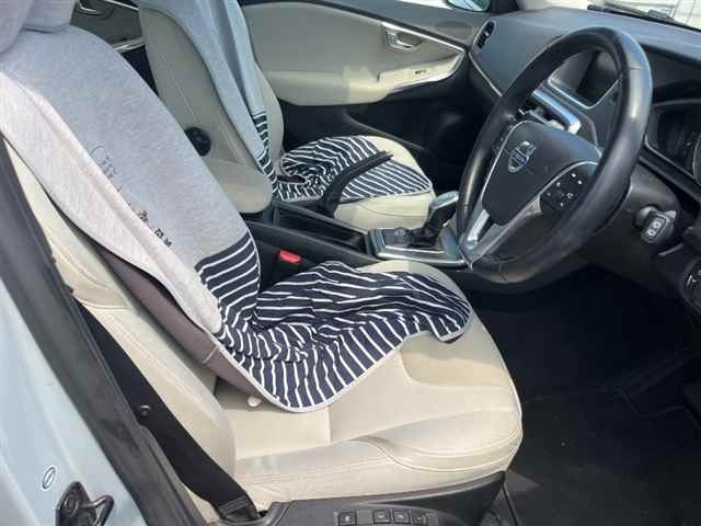 VOLVO V40 2013
