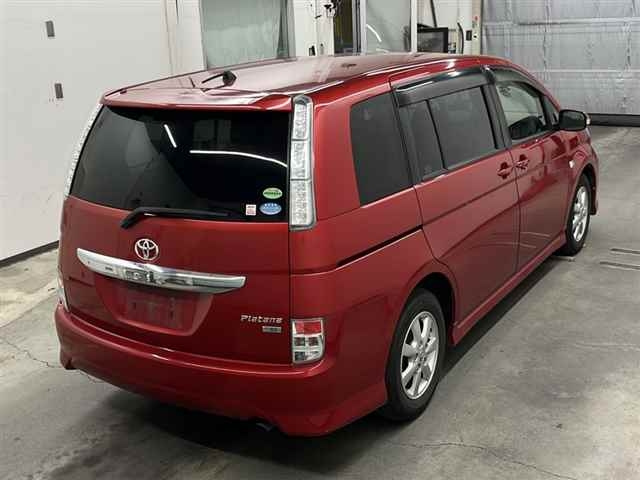 TOYOTA ISIS 2013
