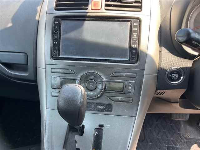 TOYOTA AURIS 2008
