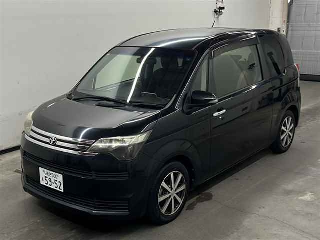 TOYOTA SPADE 2013
