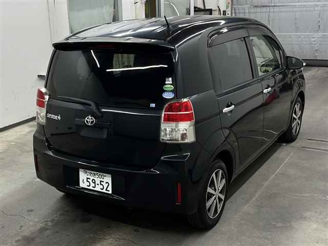 TOYOTA SPADE 2013