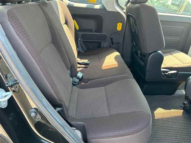 TOYOTA SPADE 2013